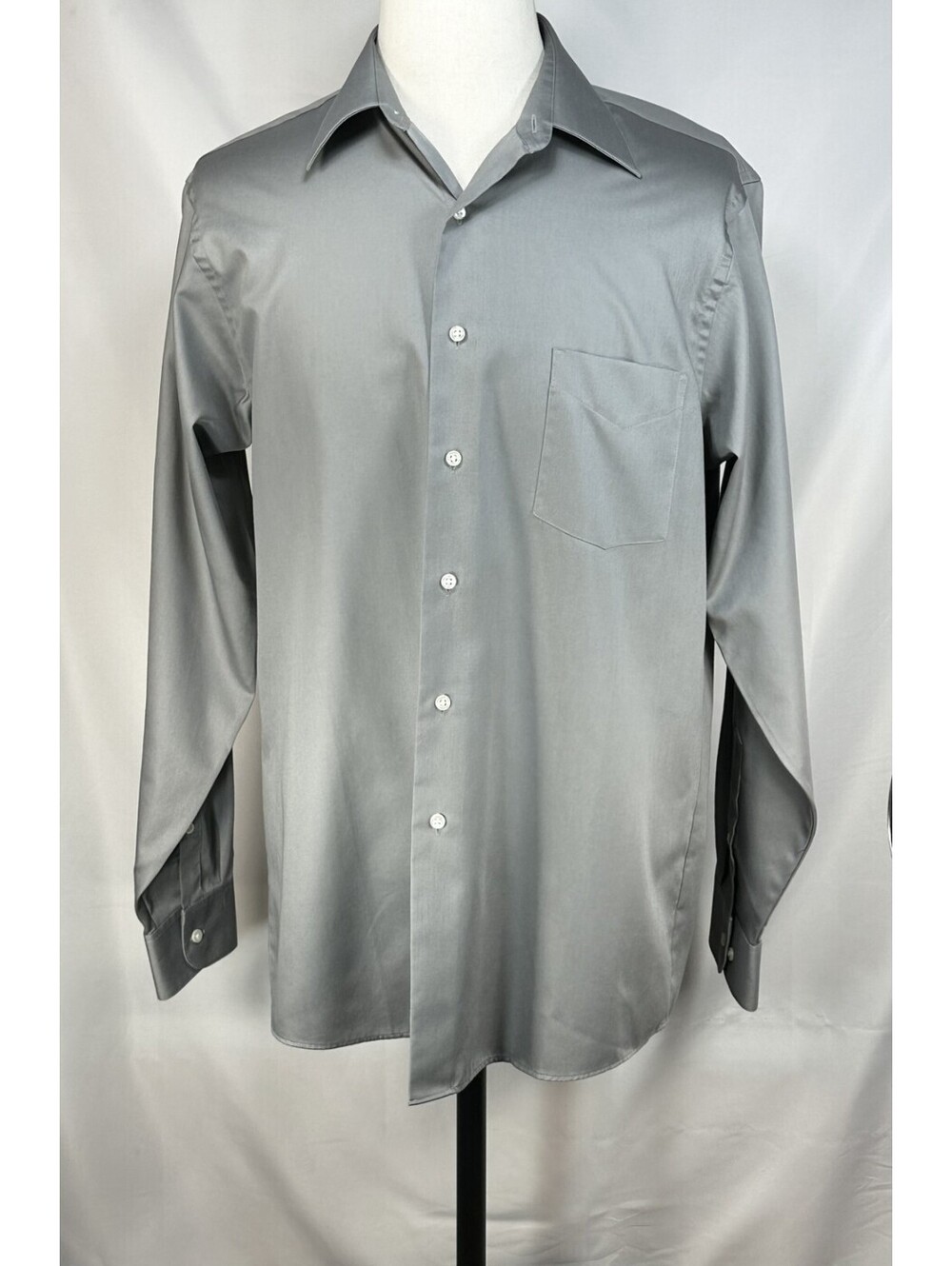 Van Heusen Lux Sateen Wrinkle Free Button Up Gray Mens L